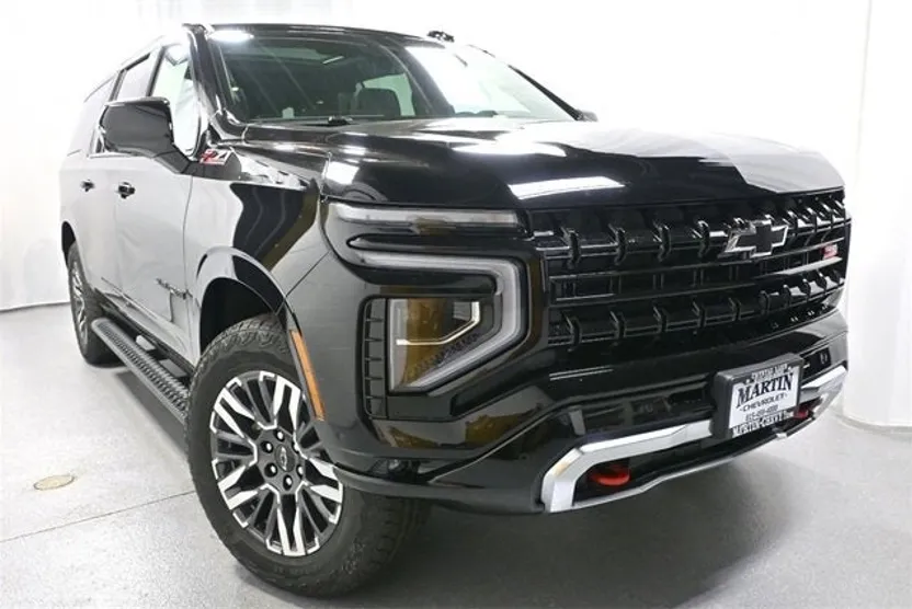 2026 Chevrolet Suburban Z71 photo 1