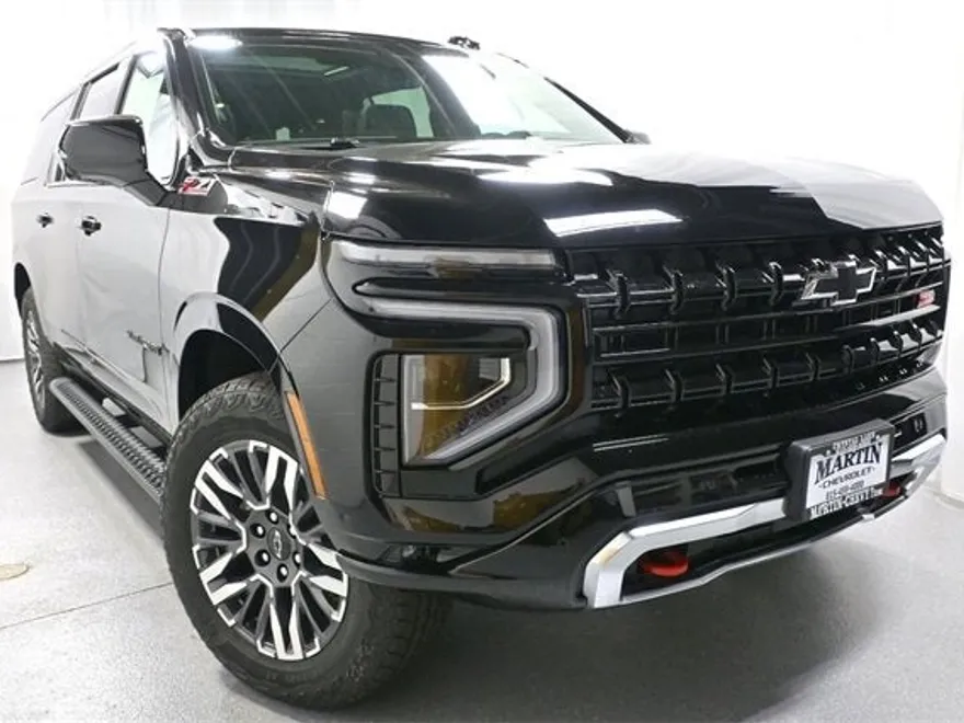 2026 Chevrolet Suburban Z71 photo 1