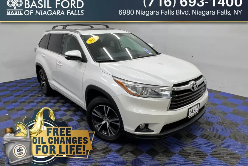 2016 Toyota Highlander XLE photo 1