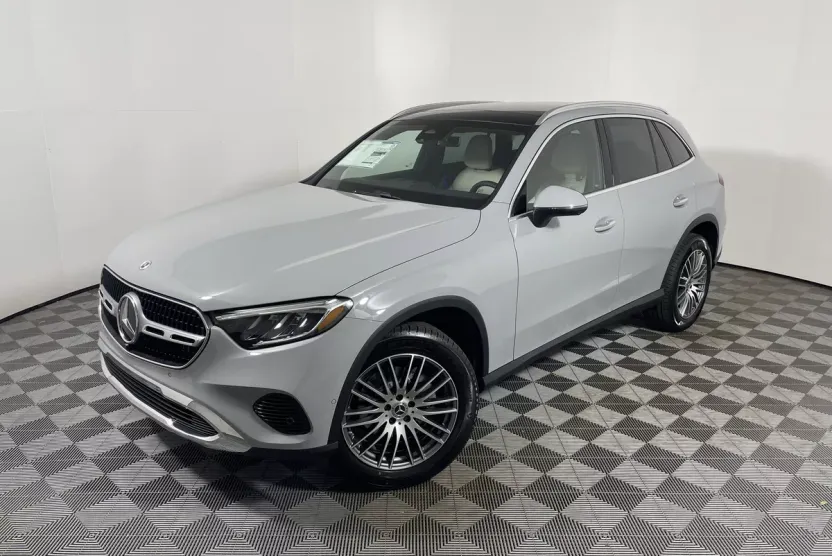 2026 Mercedes Benz GLC 300 photo 1