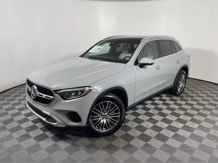 2026 Mercedes Benz GLC 300 photo 1