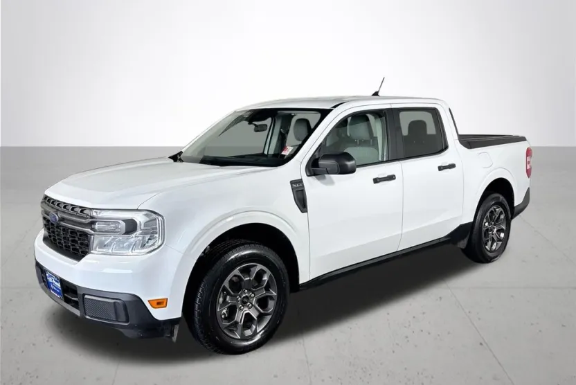 2024 Ford Maverick XLT photo 1