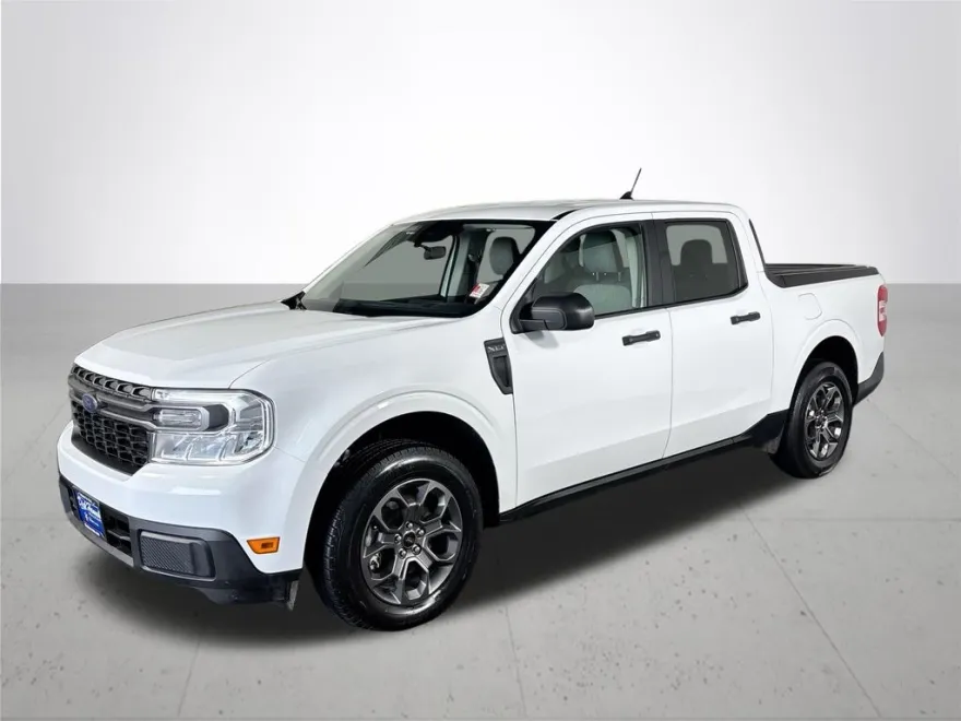 2024 Ford Maverick XLT photo 1