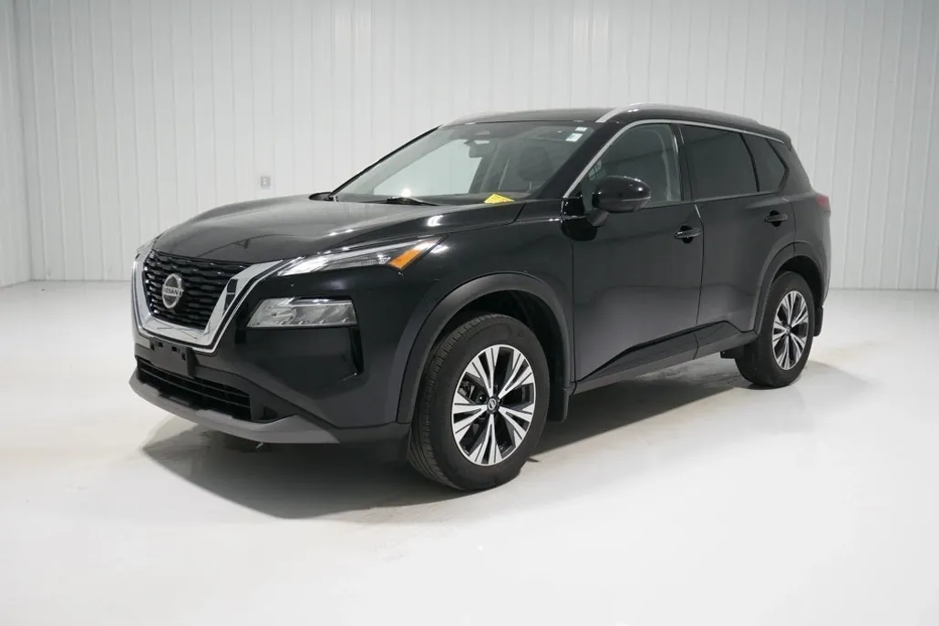 2021 Nissan Rogue SV photo 1