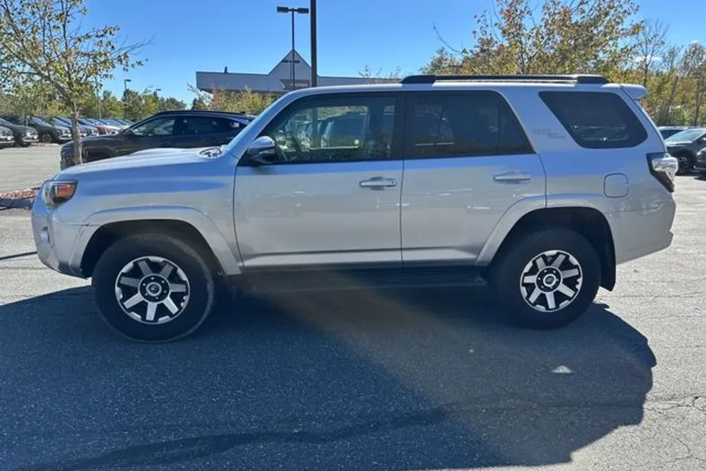 2024 Toyota 4Runner TRD Premium photo 1