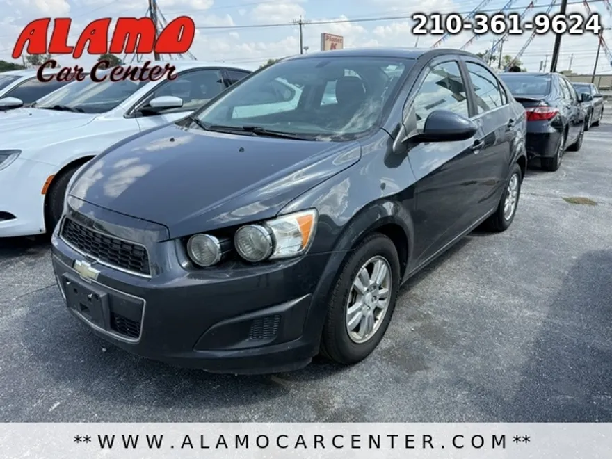 2015 Chevrolet Sonic LT photo 1