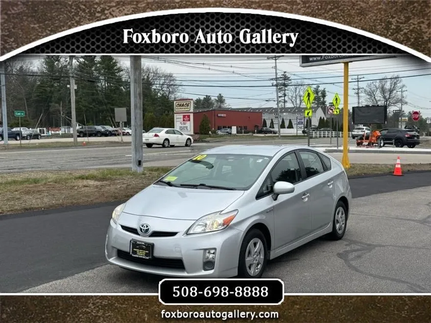 2010 Toyota Prius Two photo 1