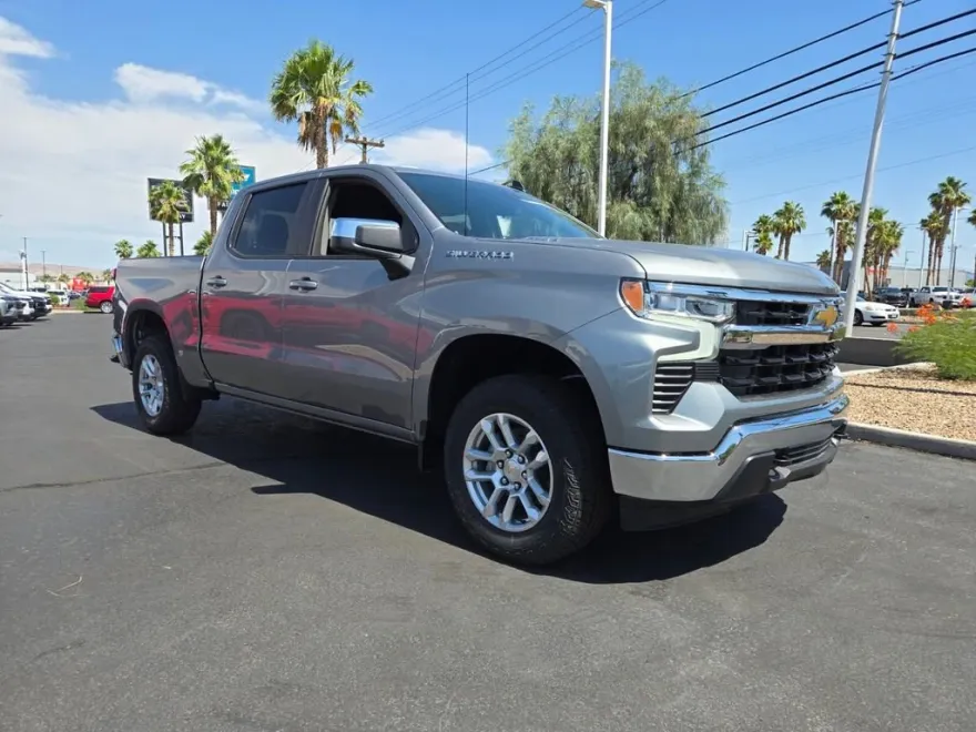 2025 Chevrolet Silverado 1500 LT photo 1