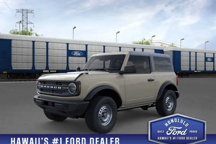 2025 Ford Bronco Base photo 1