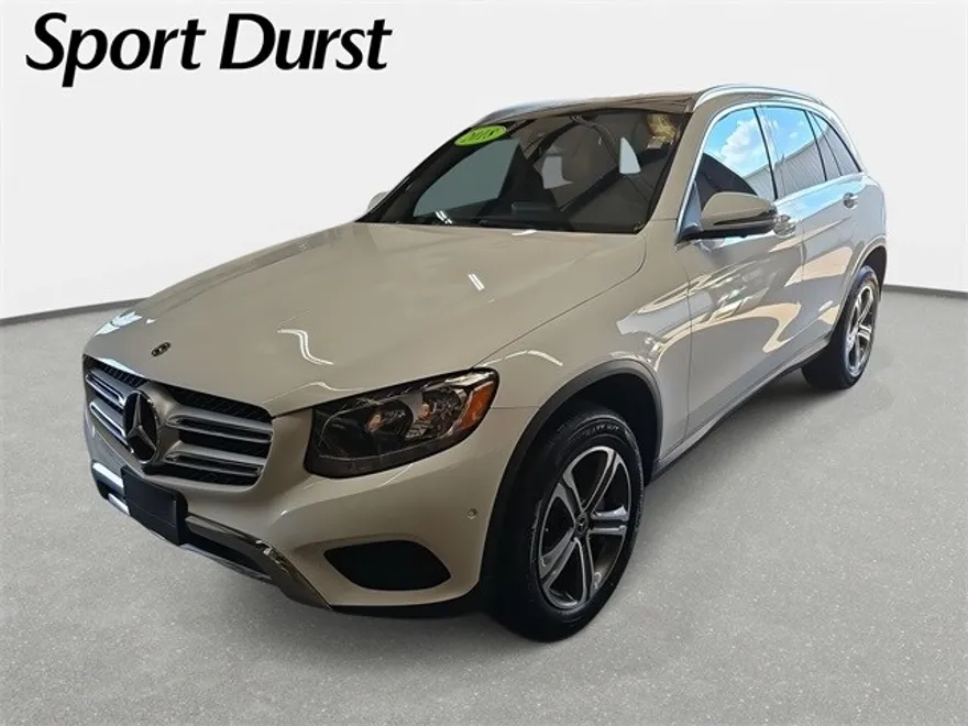 2018 Mercedes Benz GLC 300 4MATIC photo 1