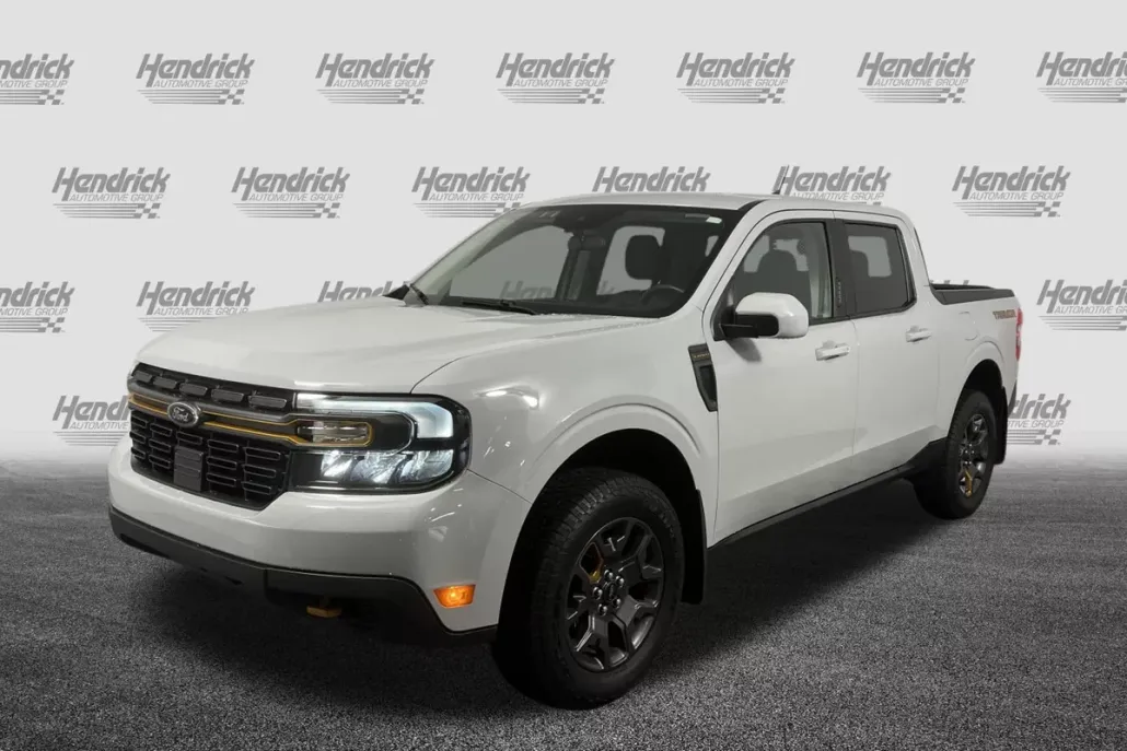 2023 Ford Maverick Lariat photo 1