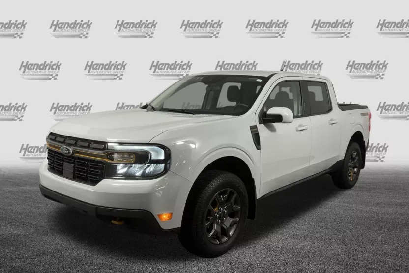 2023 Ford Maverick Lariat photo 1