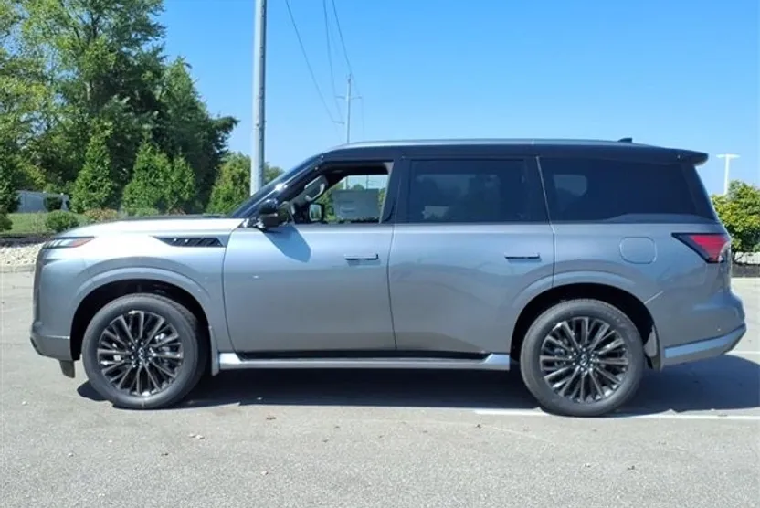2026 Infiniti QX80 photo 1