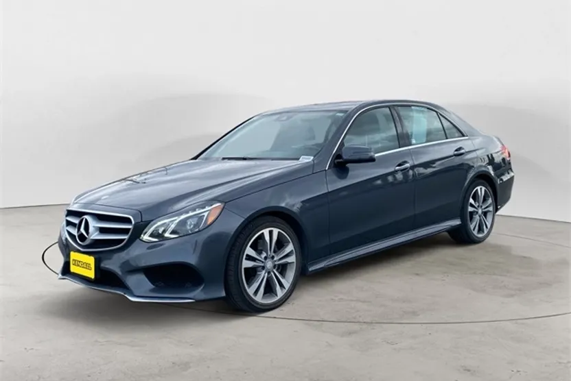 2016 Mercedes Benz E 350 4MATIC photo 1