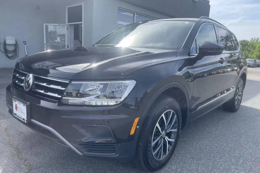 2020 Volkswagen Tiguan SE photo 1