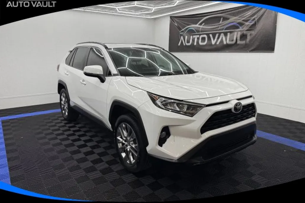 2020 Toyota RAV4 XLE Premium Sport photo 1