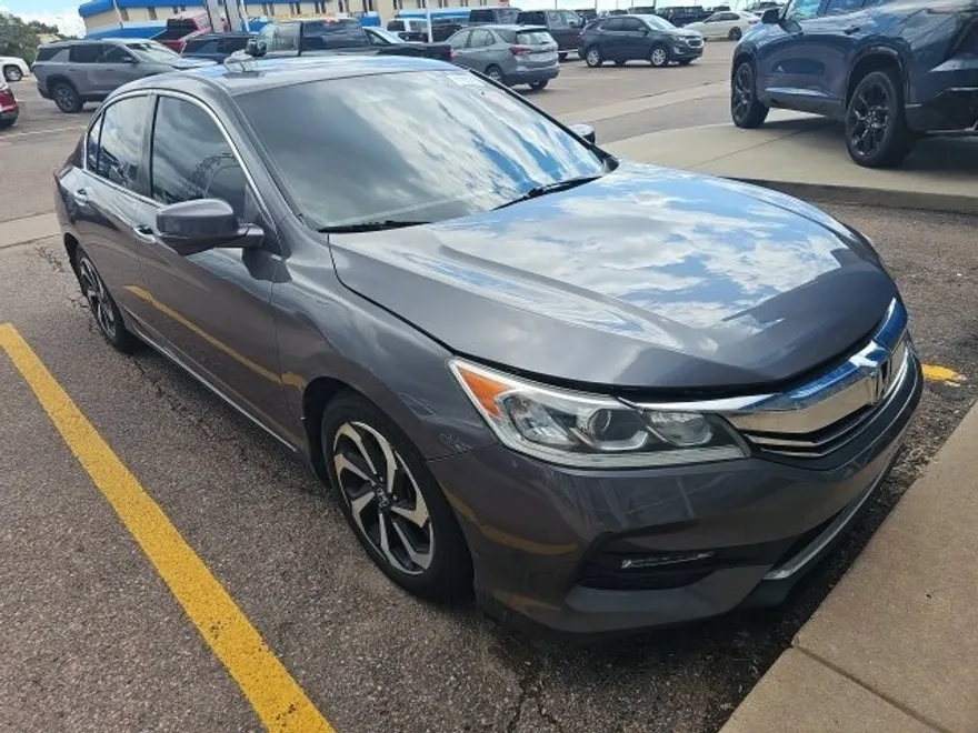2017 Honda Accord EX-L photo 1