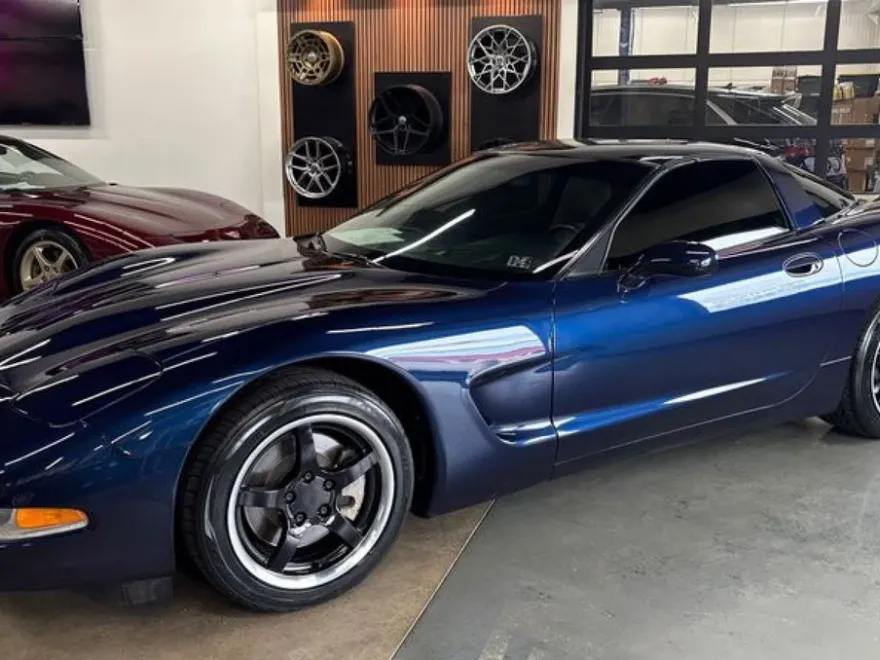 2000 Chevrolet Corvette Coupe photo 1