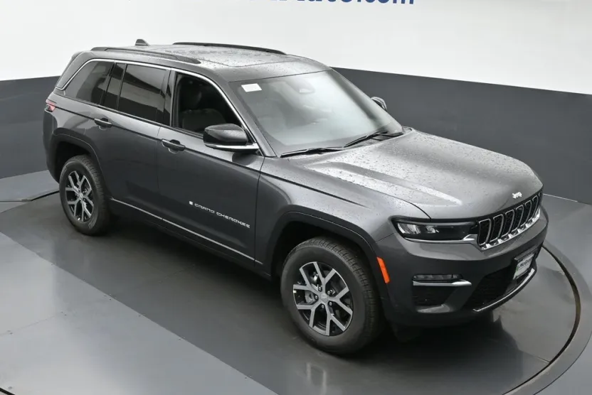 2025 Jeep Grand Cherokee Limited photo 1