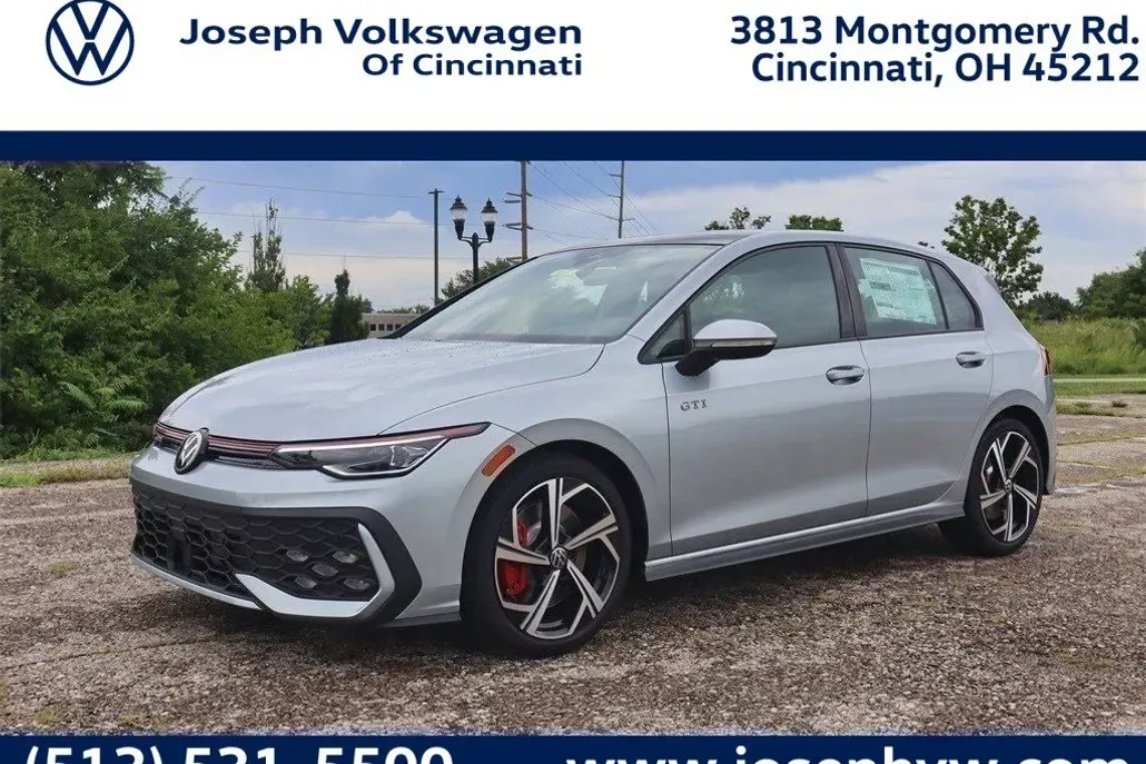 2025 Volkswagen Golf GTI SE photo 1