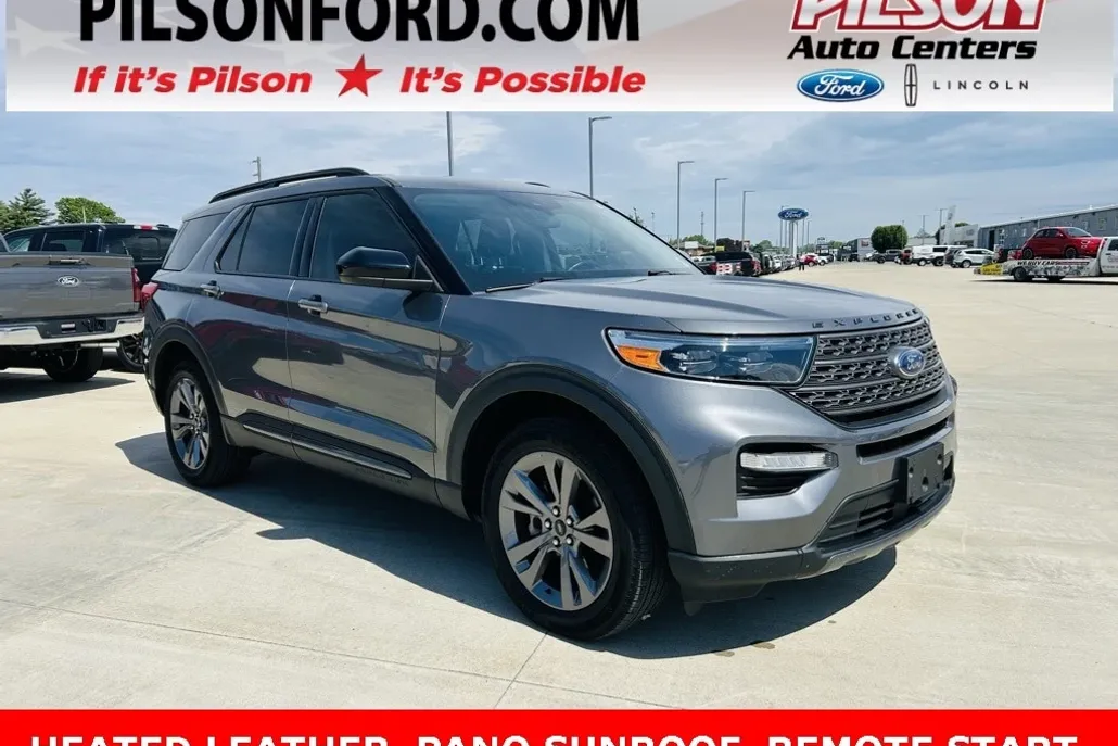 2022 Ford Explorer XLT photo 1