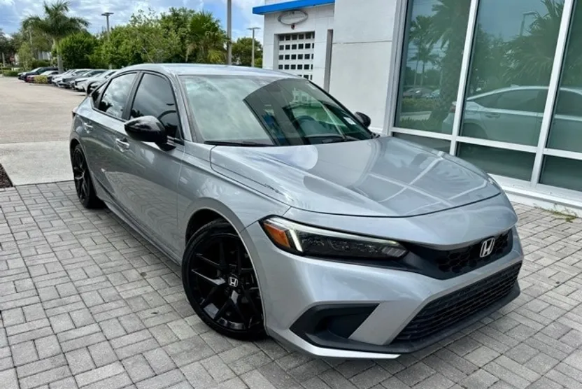 2023 Honda Civic Sport Hatchback photo 1