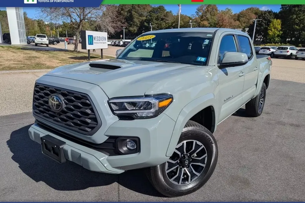 2023 Toyota Tacoma TRD Sport photo 1