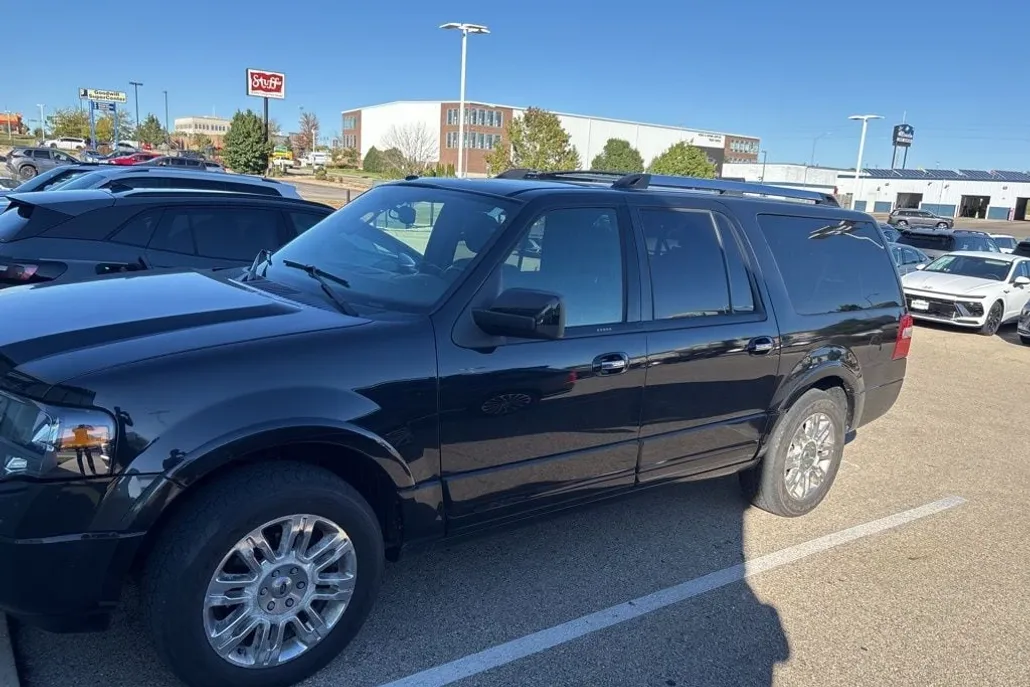 2011 Ford Expedition EL Limited photo 1