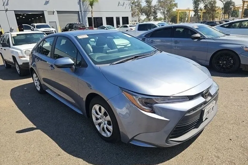 2024 Toyota Corolla LE photo 1