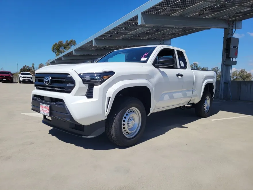 2025 Toyota Tacoma SR XtraCab photo 1