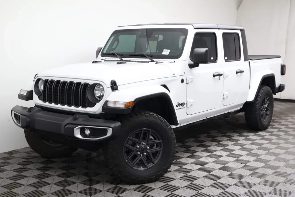 2024 Jeep Gladiator Sport photo 1