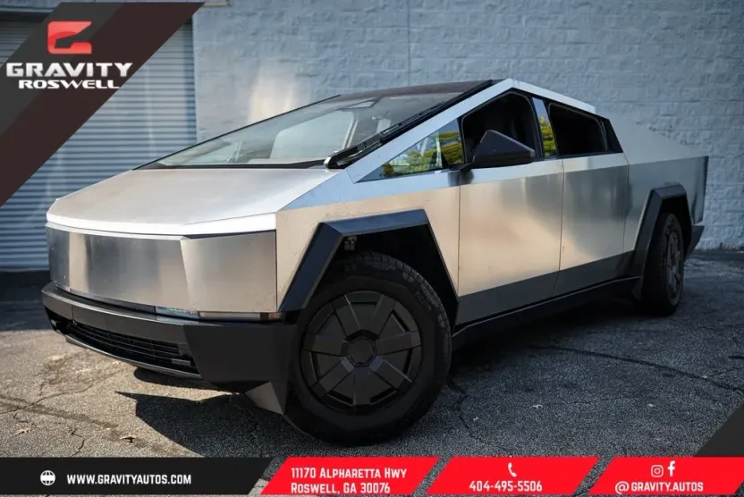 2025 Tesla Cybertruck photo 1
