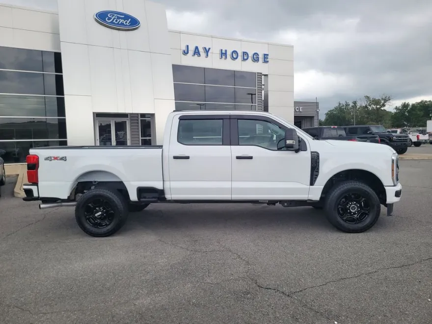 2024 Ford F-250 XL photo 1