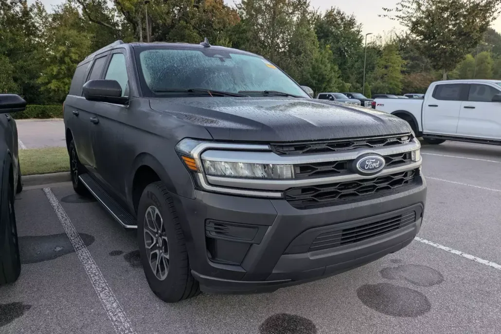 2023 Ford Expedition MAX XLT photo 1