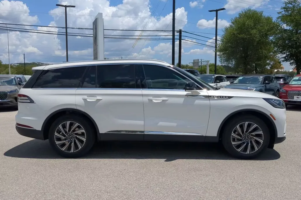 2025 Lincoln Aviator Premiere photo 1