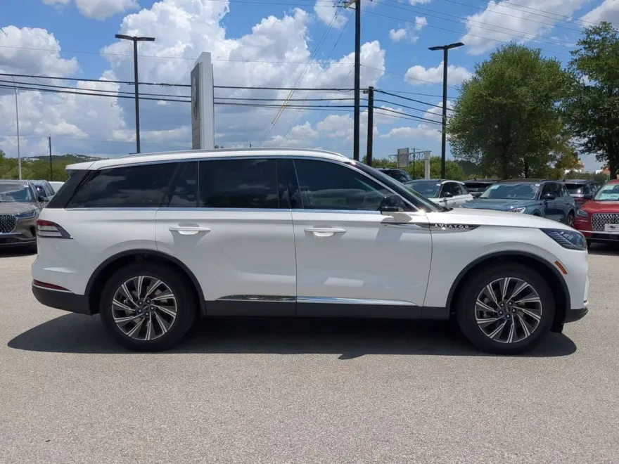 2025 Lincoln Aviator Premiere photo 1
