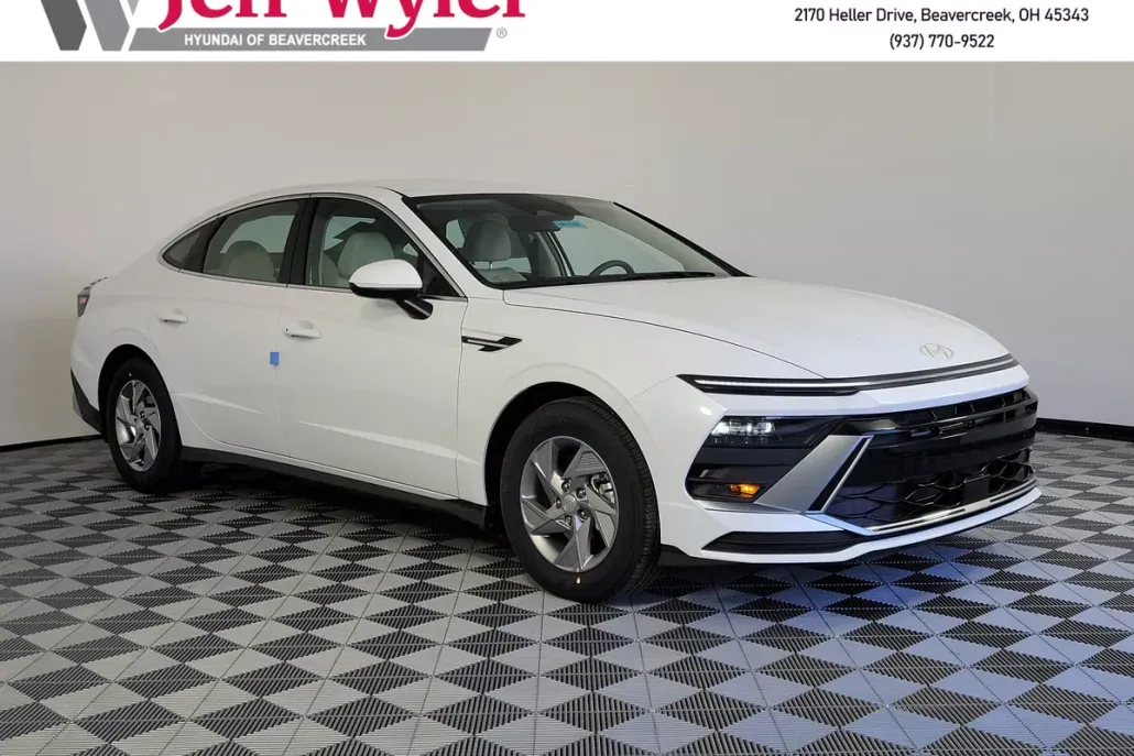 2025 Hyundai Sonata SE photo 1