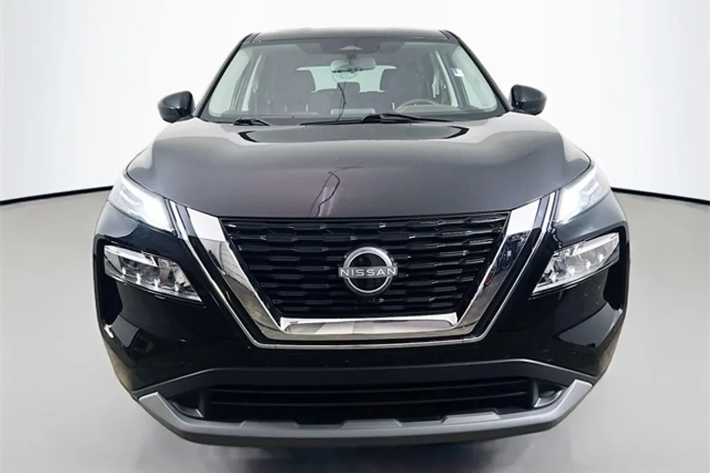 2023 Nissan Rogue SV photo 1