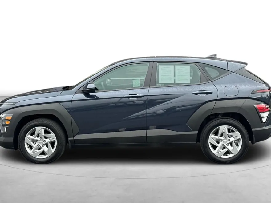 2025 Hyundai Kona SE photo 1