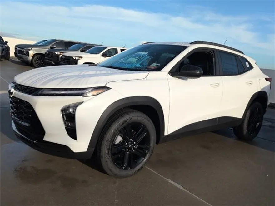 2026 Chevrolet Trax LT photo 1
