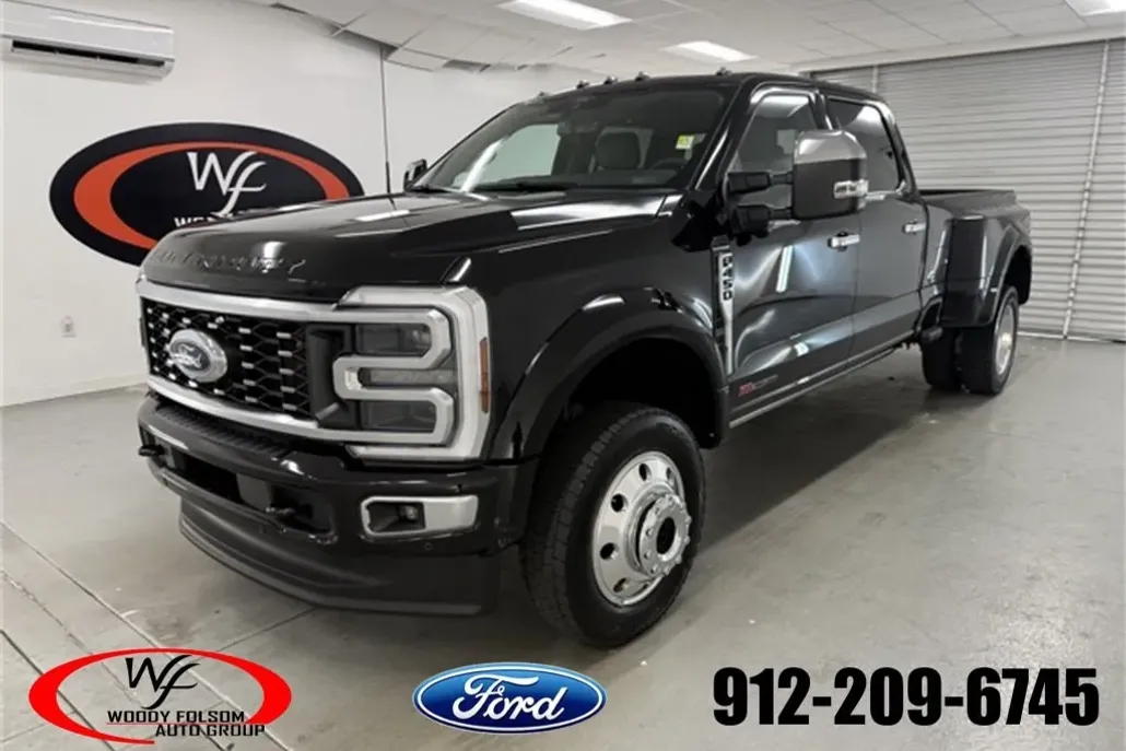 2026 Ford F-450 Platinum photo 1