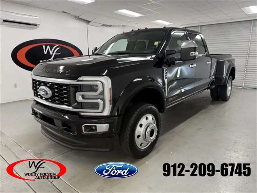 2026 Ford F-450 Platinum photo 1