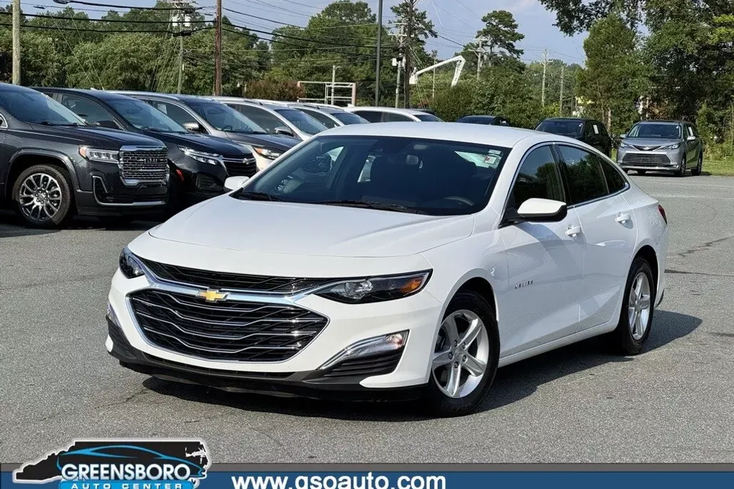 2023 Chevrolet Malibu LS photo 1