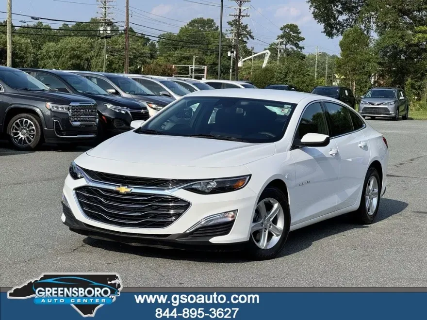 2023 Chevrolet Malibu LS photo 1