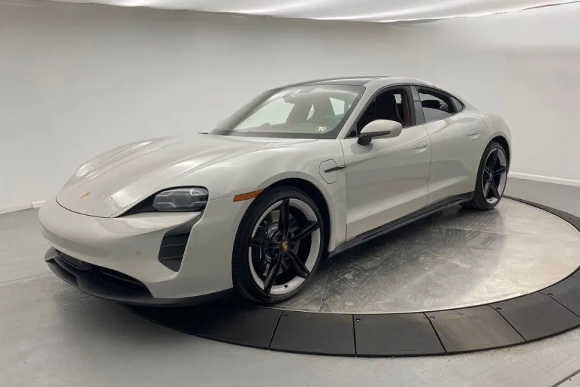 2024 Porsche Taycan GTS photo 1
