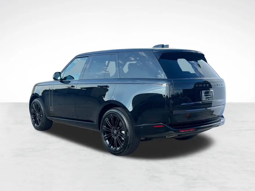 2025 Land Rover Range Rover SE photo 1