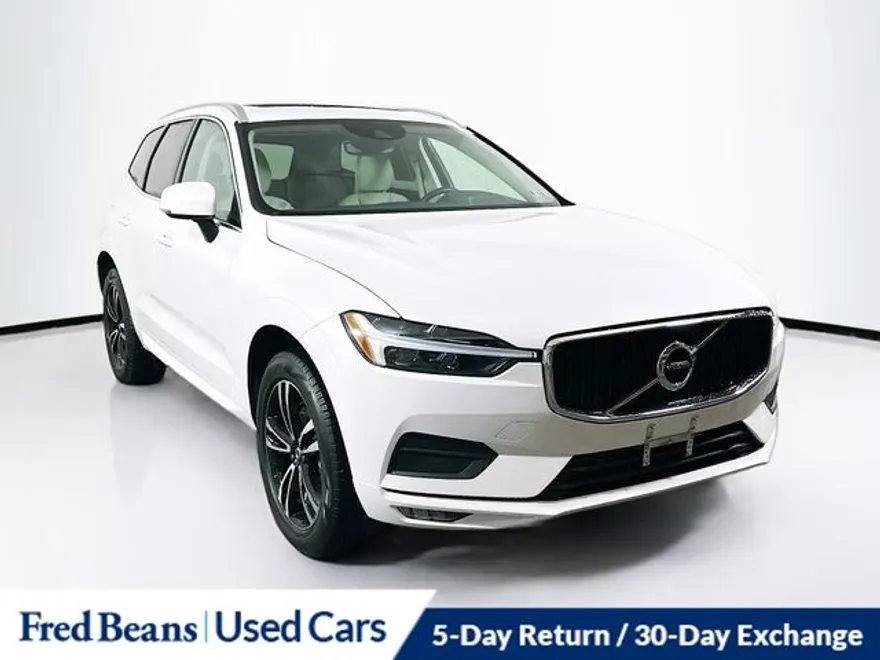 2021 Volvo XC60 T5 Momentum photo 1