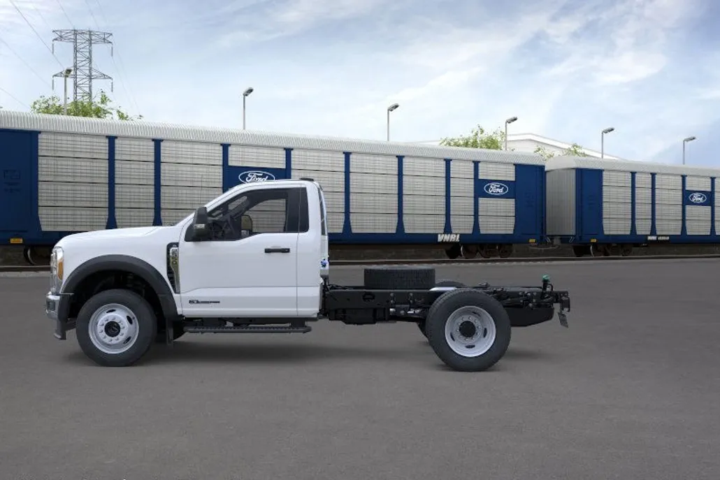 2026 Ford F-550 XL photo 1