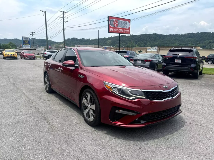 2020 Kia Optima LX photo 1