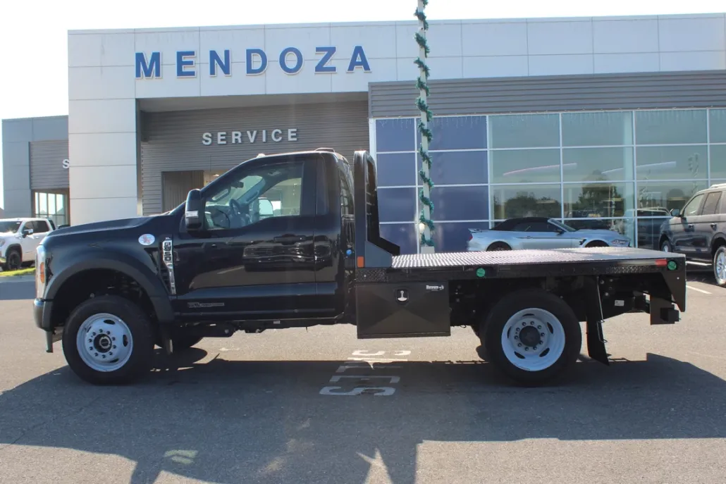2024 Ford F-550 XL photo 1
